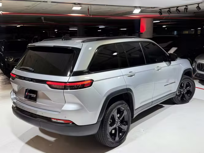JEEP GRAND CHEROKEE 2023