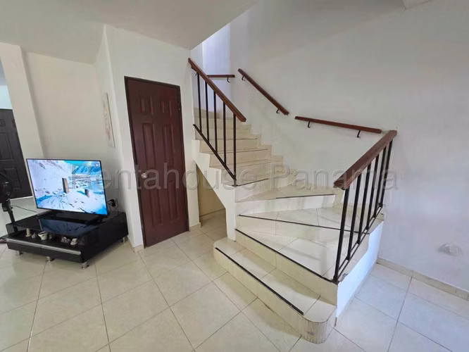 Se Vende Casa en Las Cumbres MDV27-380