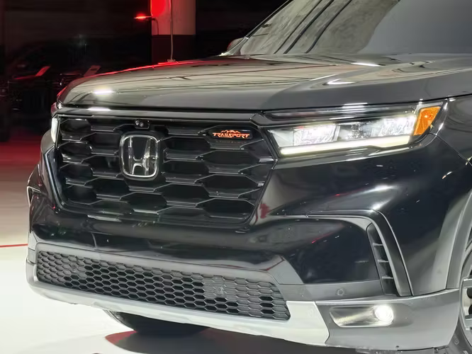 HONDA PILOT TRAILSPORT AWD 2025