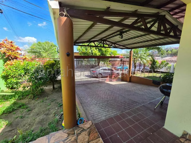 Vendo Casa en Villa Lucre KA26-7059
