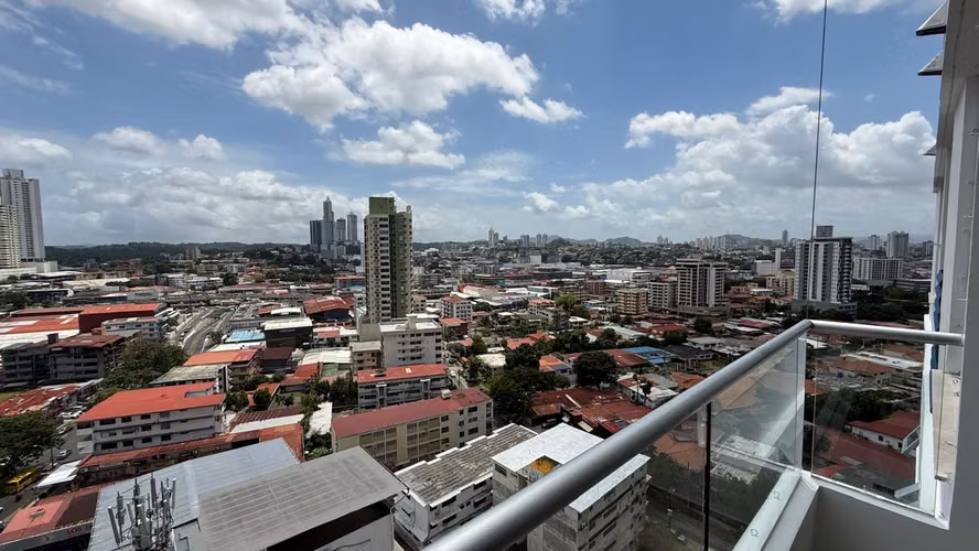 Se Vende Apartamento de 2 recámaras, 2 baños, balcón a pasos del Metro