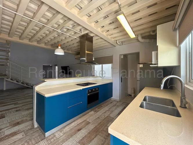 ALQUILER DE CASA EN CASA COMERCIAL COCO DEL MAR HQ