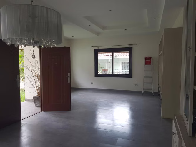 VENTA DE CASA ALTOS DEL GOLF GM