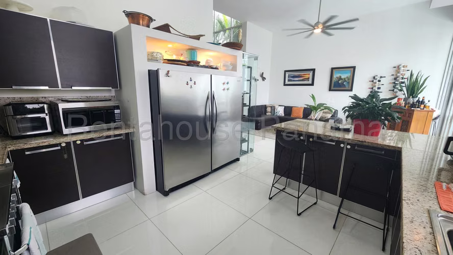 VENTA DE CASA EN  ALTOS DEL GOLF HQ