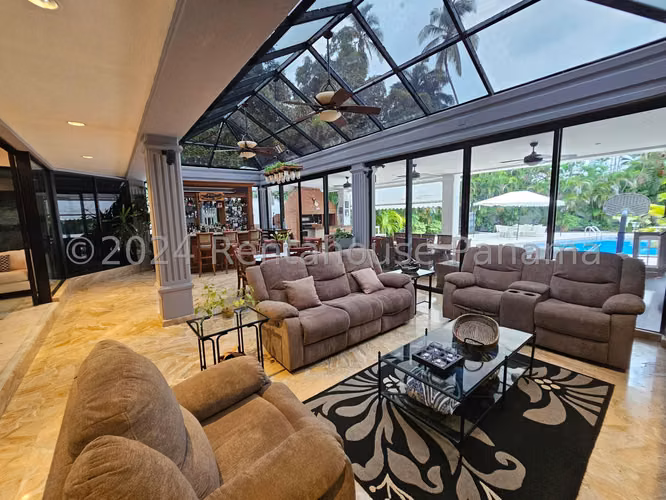 VENTA DE CASA EN  ALTOS DEL GOLF HQ