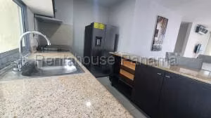 Alquiler de Apartamento con 142m2 en San Francisco PH Terrasol 27-369SR