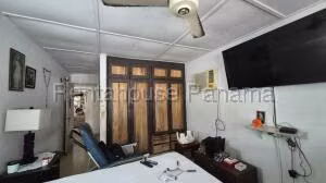 Venta de Casa con 348m2 en Villa de las Fuentes 27-334SR