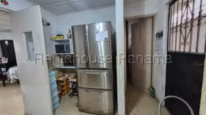 Venta de Casa con 348m2 en Villa de las Fuentes 27-334SR