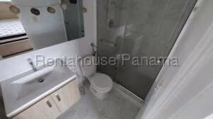 Alquiler de Apartamento con 97m2 en Obarrio PH Me tric 27-335SR