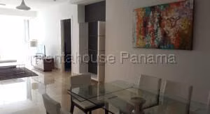 Alquiler de Apartamento con 155m2 en Avenida Balboa YOO & ARTS 27-341SR