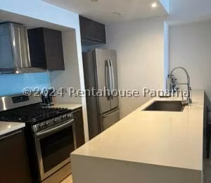 Alquiler de Apartamento con 124m2 en Avenida Balboa PH Yoo 27-343SR