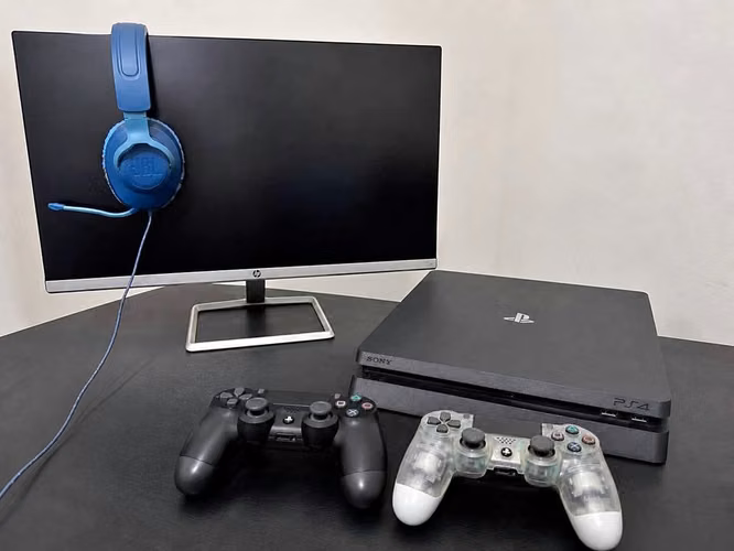 PS4 Slim + HP Monitor - $250