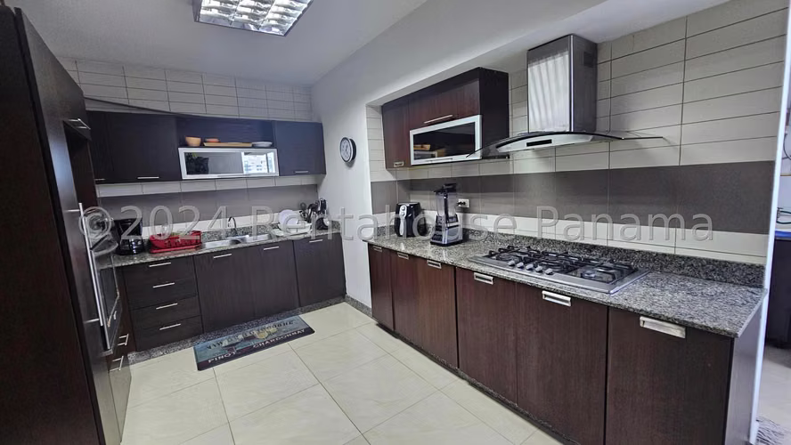 Venta de Apartamento con Línea blanca en San Francisco Ph Infinity EC