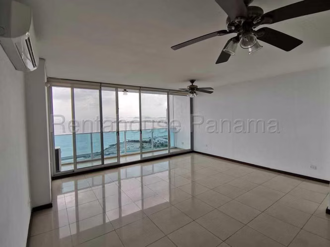 Venta de Apartamento con Línea blanca en San Francisco Ph Cabomarzo EC