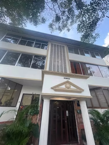 Alquilo APARTAMENTO 2 recamaras full amoblado en cangrejo