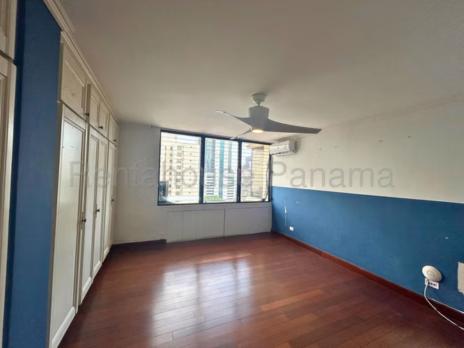 Vendo Apartamento en Obarrio LA RONDA OF26-6462