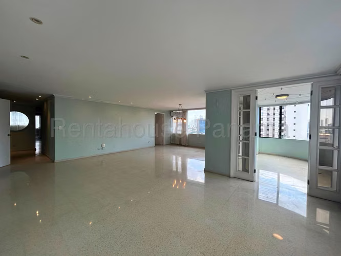 Vendo Apartamento en Obarrio LA RONDA OF26-6462