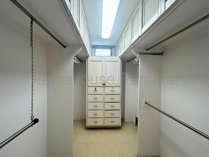 Vendo Apartamento en Obarrio LA RONDA OF26-6462