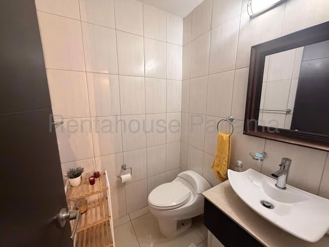 Vendo Apartamento en Costa del Este ELEVATION OF27-370