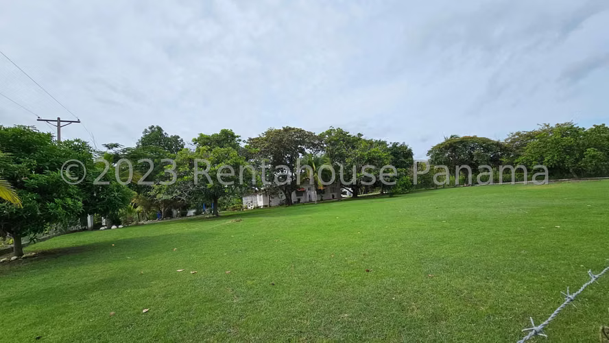 Vendo Terreno en CLUB DE GOLF DE Coronado OF27-344