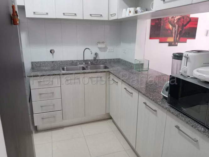 Apartamento en Alquiler en Carrasquilla RJ