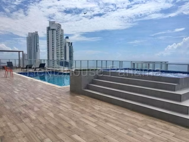 Apartamento en Alquiler en Costa del Este. PH PARKSIDE. 27LDC299