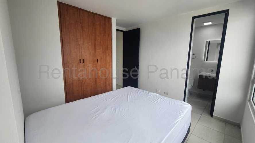 Apartamento en Alquiler en San Francisco. PH TERRASOL. 27LDC369