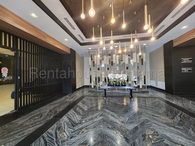 Venta de Oficina en Obarrio Panama BusinessTower Solo Cliente Directo LFC