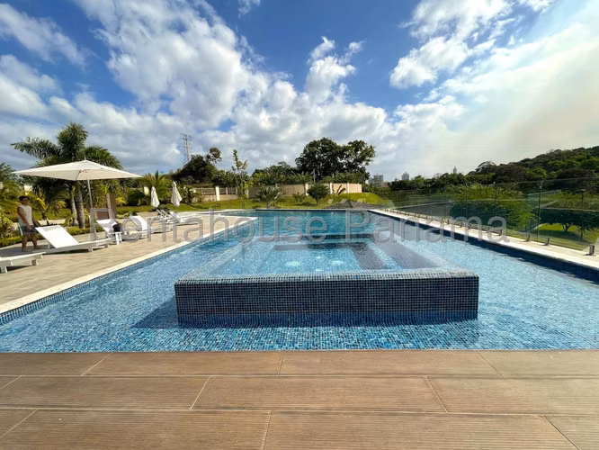 Venta de Casa en Altos de Panama Altos del Parque ANL