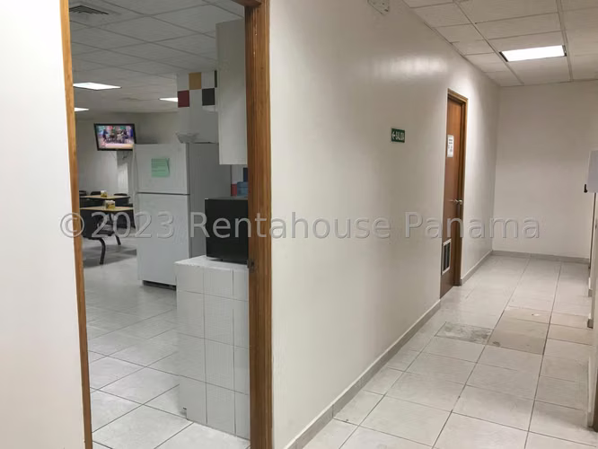 Venta de Oficina en Chanis Plaza Carolina ANL
