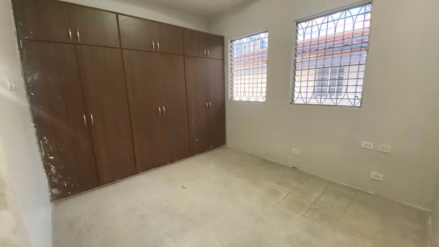 Venta de Casa con Piscina Privada en Hato Pintado - LH