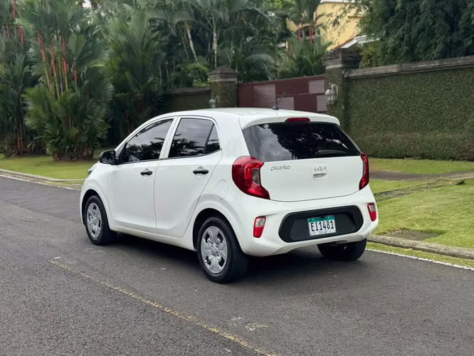 KIA PICANTO AÑO 2024 - Automatico