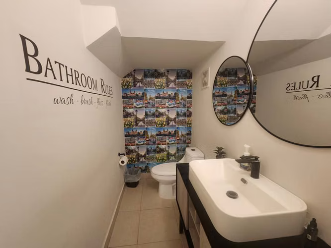 Venta Casa de Esquina en PH Versalles Ciudad de Panamá - LH