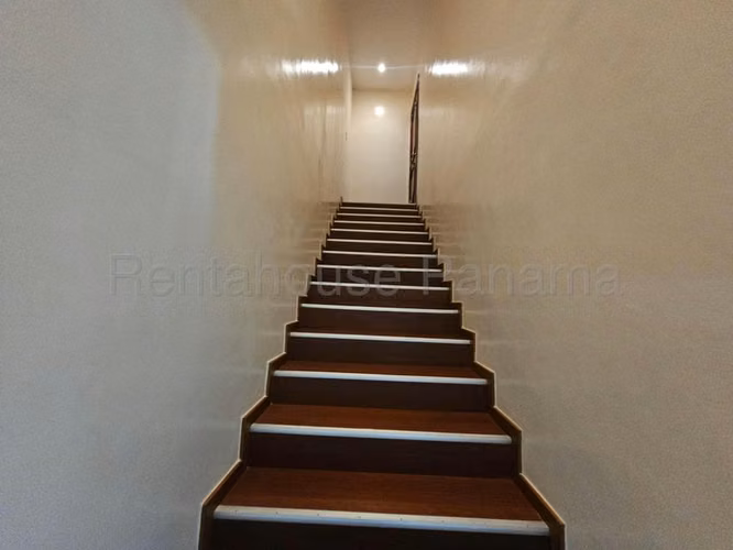 Casa en Venta en Altos del Golf JG