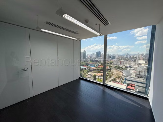 Oficina Comercial en Alquiler en Punta Pacifica JG