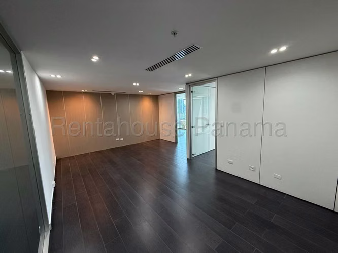 Oficina Comercial en Alquiler en Punta Pacifica JG
