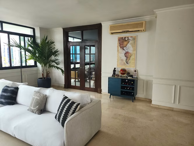 Venta de Apartamento  PH Brisas Marbella - Oportunidad Única Bajo Avalúo