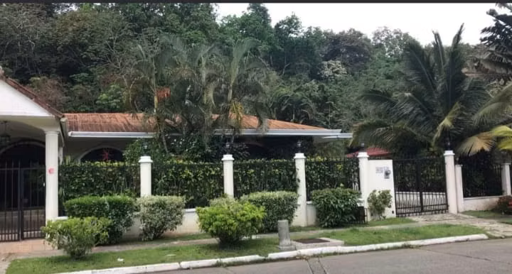 Se Alquila Casa de Lujo con Piscina en Albrook  MFR2053 - Imagen 4