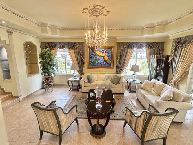 Espectacular Residencia Unifamiliar en Dos Mares