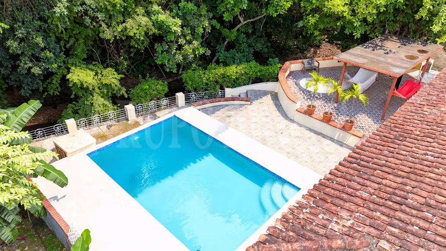 OPORTUNIDAD! Se vende Hermosa Casa en Coronado con Piscina