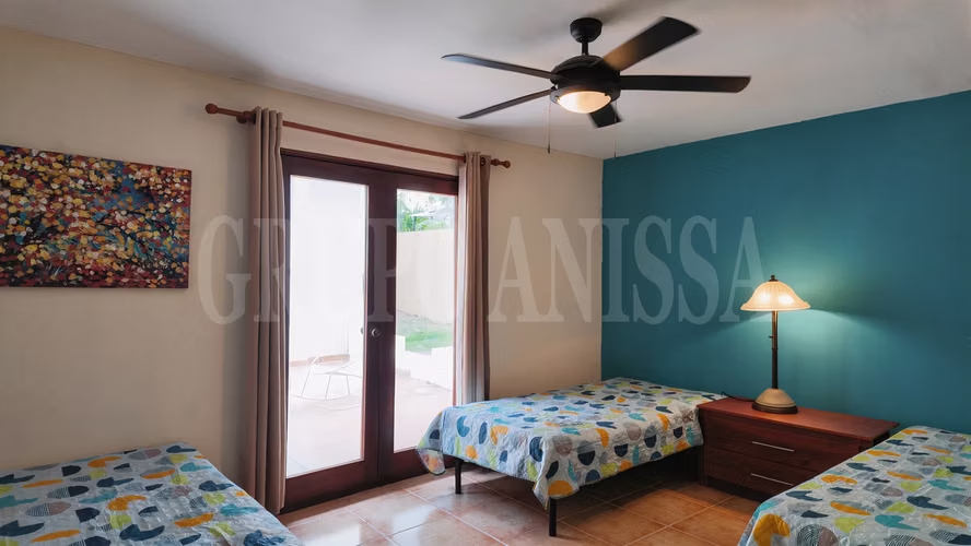 OPORTUNIDAD! Se vende Hermosa Casa en Coronado con Piscina
