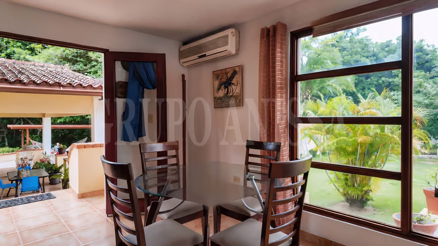 OPORTUNIDAD! Se vende Hermosa Casa en Coronado con Piscina