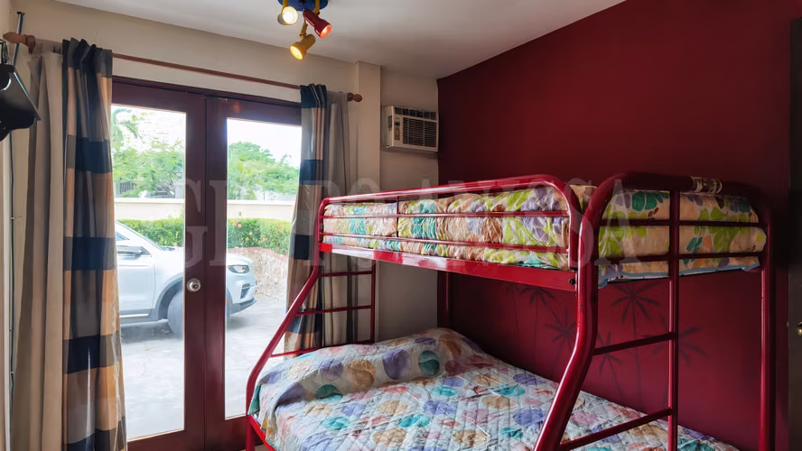 OPORTUNIDAD! Se vende Hermosa Casa en Coronado con Piscina