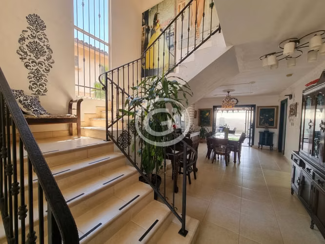 Venta exclusiva Casa dos pisos de 374 m² Paseo Dorado $1,500xm²