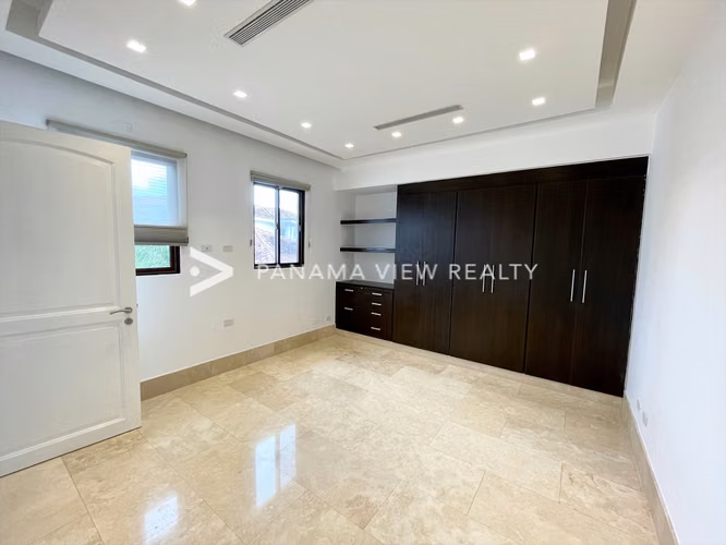 FAIRWAY ESTATES - SANTA MARIA