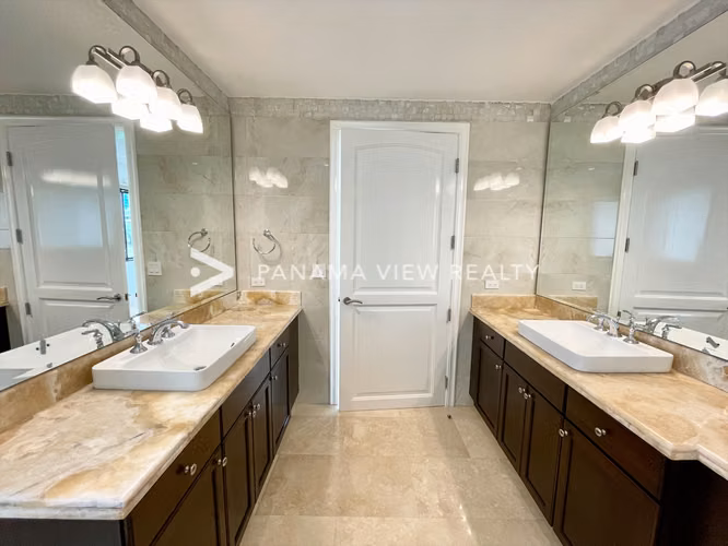 FAIRWAY ESTATES - SANTA MARIA