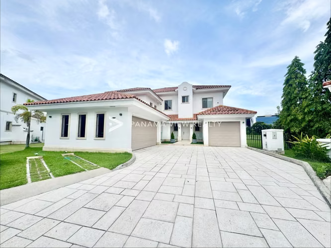 FAIRWAY ESTATES - SANTA MARIA