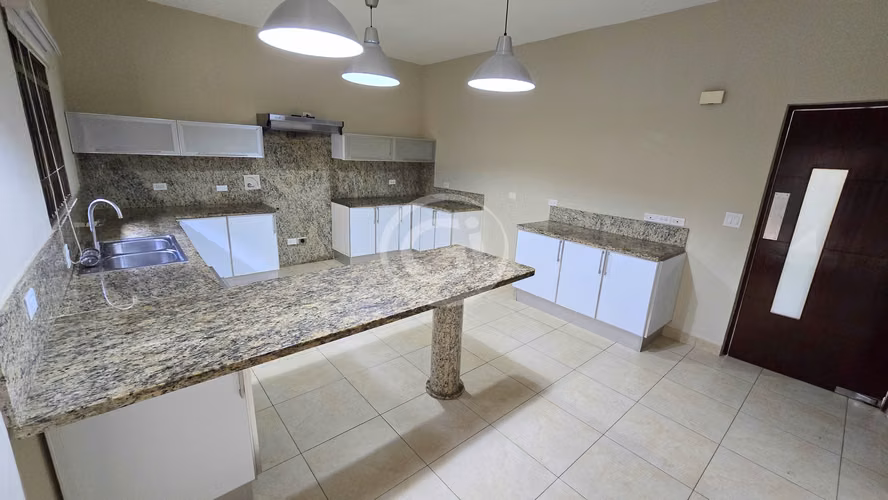 Venta Casa Embassy Club Clayton Precio de Oportunidad