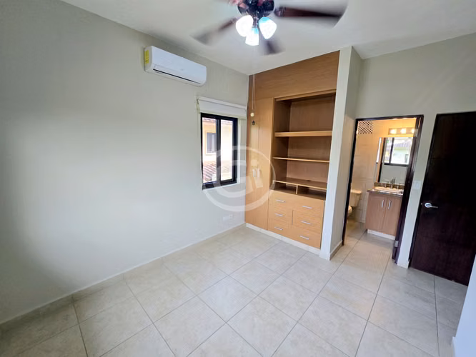 Venta Casa Embassy Club Clayton Precio de Oportunidad