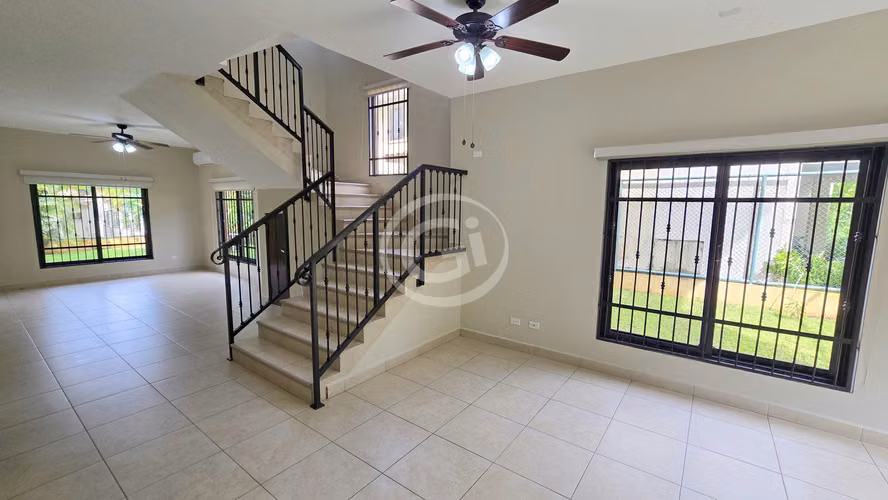 Venta Casa Embassy Club Clayton Precio de Oportunidad